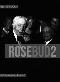 MUSICA CLASSICA / IL PIANISTA ARTHUR RUBINSTEIN (POLONIA/USA) AL TEATRO LA FENICE CON IL POLITICO AMINTORE FANFANI / DIETRO DI LORO  MARIA PIA FANFANI E IL SINDACO DI VENEZIA MARIO RIGO / 1979 - © ARCHIVIO Graziano Arici/Rosebud2 