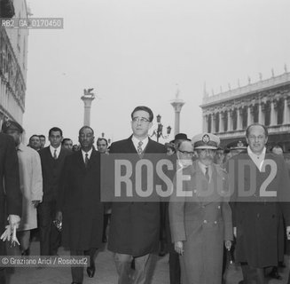 POLITICA /  LIMPERATORE DETIOPIA HAILE SELASSIE  IN VISITA A VENEZIA / CON IL SINDACO LONGO / IN PIAZZA SAN MARCO / 1970 - © ARCHIVIO Graziano Arici/Rosebud2 