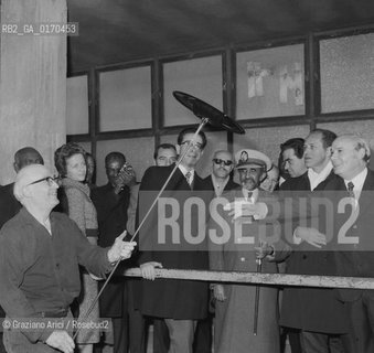 POLITICA /  LIMPERATORE DETIOPIA HAILE SELASSIE  IN VISITA A VENEZIA / CON IL SINDACO LONGO / IN VETRERIA A MURANO / 1970 - © ARCHIVIO Graziano Arici/Rosebud2 