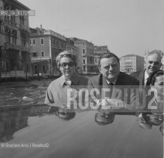 POLITICA / IL MINISTRO DELLE FINANZE TEDESCO FRANZ JOSEF STRAUSS (GERMANIA) CON LA  MOGLIE A VENEZIA / IN CANAL GRANDE / CON IL MINISTRO SHOLL / 1969 - © ARCHIVIO Graziano Arici/Rosebud2 