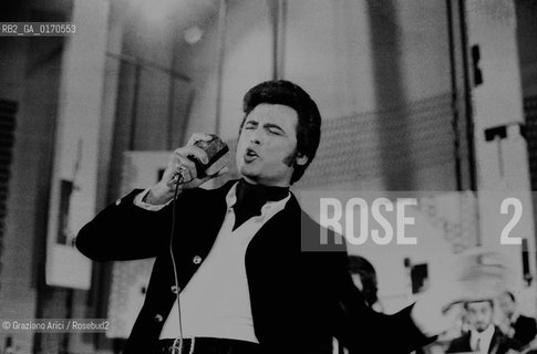 MUSICA ROCK / IL CANTANTE LITTLE TONY (ITALIA) IN CONCERTO / 1969 - © ARCHIVIO Graziano Arici/Rosebud2 .