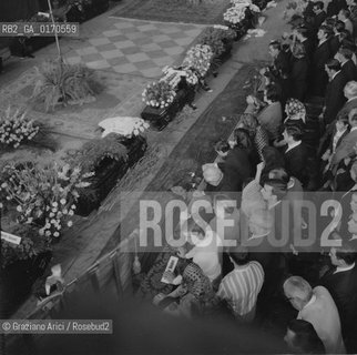 VENEZIA CASTELLO / TROMBA DARIA A S.ELENA / MOTOSCAFO MORTI VAPORETTO ACNIL ACTV / FUNERALE SS.GIOVANNI E PAOLO /11/9/1970 E GIORNI SEGUENTI - © ARCHIVIO Graziano Arici/Rosebud2 