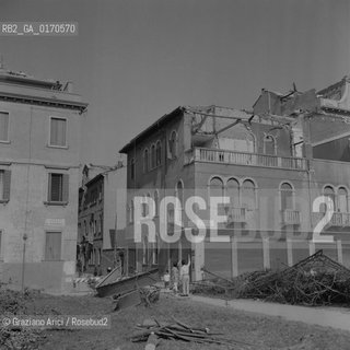 VENEZIA CASTELLO / TROMBA DARIA A S.ELENA / MOTOSCAFO VAPORETTO ACNIL ACTV /11/9/1970 E GIORNI SEGUENTI - © ARCHIVIO Graziano Arici/Rosebud2 