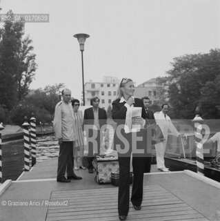 CINEMA / LATTRICE MARINA VLADY (URSS) AL LIDO / ARRIVO IN DARSENA DELLEXCELSIOR / VALIGIE, MOTOSCAFO / FILM BREVE STORIA DI UN PICCOLO RACCONTO  / MOSTRA INTERNAZIONALE DARTE CINEMATOGRAFICA, BIENNALE 1969 - © ARCHIVIO Graziano Arici/Rosebud2 .