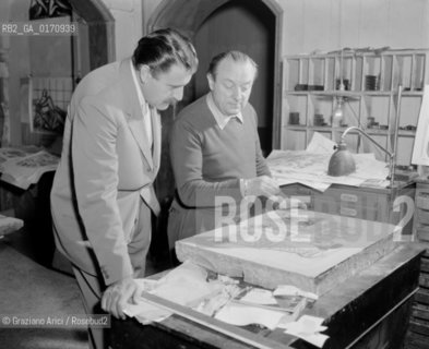THE PAINTER MASSIMO CAMPIGLI WITH GALLERIST AND COLLECTOR CARLO CARDAZZO - VENICE - 1948 © ARCHIVIO Graziano Arici/Rosebud2  / ARTE / PITTORE / GALLERISTA / COLLEZIONISTA