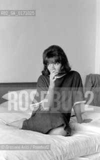 THE SINGER JULIETTE GRECO IN MALAMOCCO (VENICE)  - 196? © ARCHIVIO Graziano Arici/Rosebud2  / CANTANTE / MUSICA / POP ROCK JAZZ