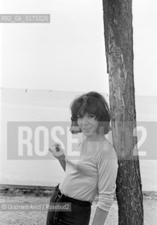 THE SINGER JULIETTE GRECO IN MALAMOCCO (VENICE)  - 196? © ARCHIVIO Graziano Arici/Rosebud2  / CANTANTE / MUSICA / POP ROCK JAZZ