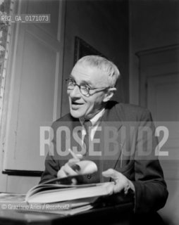 THE PAINTER GIORGIO MORANDI AT HOME IN BOLOGNA - 1948 © ARCHIVIO Graziano Arici/Rosebud2  / ARTE / PITTORE