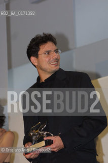 08/09 - VENICE - 58.INTERNATIONAL FILM FESTIVAL - PREMIO MIGLIORE SCENEGGIATURA - Y TU MAMA TAMBIEN - THE SCREENWRITER CARLOS CUARON - ©Graziano Arici/Rosebud2