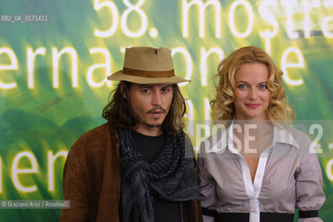 07/09 - VENICE - 58.INTERNATIONAL FILM FESTIVAL - FROM HELL - THE ACTOR JOHNNY DEPP WITH THE ACTRESS HEATHER GRAHAM  - ©Graziano Arici/Rosebud2