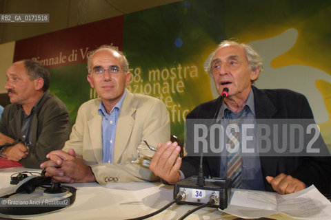 02/09 - VENICE - 58. INTERNATIONAL FILM FESTIVAL -  UN ALTRO MONDO E POSSIBILE - VITTORIO AGNOLETTO, SPEAKER OF THE GENOA SOCIAL FORUM WITH THE DIRECTOR  CITTO MASELLI  AT THE PRESS CONFERENCE OF THE FILM ABOUT THE ANTI GLOBAL MOVEMENT IN GENOA   - ©Graziano Arici/Rosebud2