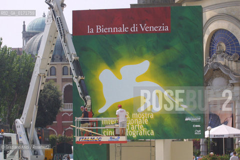 28/08 - VENICE - 58. INTERNATIONAL FILM FESTIVAL - THE CINEMA PALACE ©Graziano Arici/Rosebud2