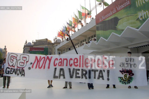 29/08 - VENICE - 58. INTERNATIONAL FILM FESTIVAL - INAUGURATION OF THE FESTIVAL - PROTESTERS OF NO GLOBAL ©Graziano Arici/Rosebud2