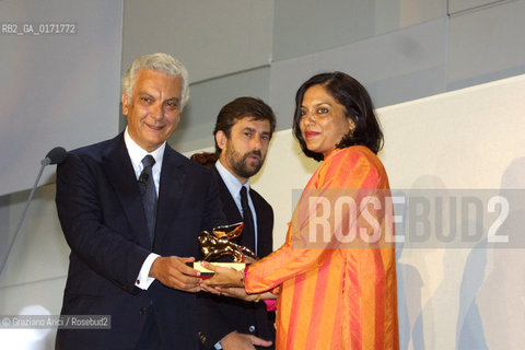 08/09 - VENICE - 58.INTERNATIONAL FILM FESTIVAL - LEONE DORO MIGLIOR FILM - MONSOON WEDDING - THE DIRECTOR MIRA NAIR WITH THE PRESIDENT OF THE BIENNALE PAOLO BARATTA AND THE PRESIDENT OF THE JURY NANNI MORETTI  - ©Graziano Arici/Rosebud2