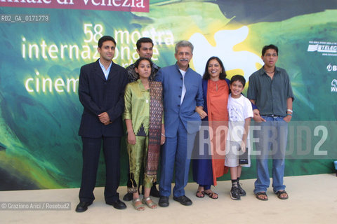 31/08 - VENICE - 58. INTERNATIONAL FILM FESTIVAL - THE DIRECTOR MIRA NAIR  WITH THE CAST OF THE FILM  MONSOON WEDDING  - ©Graziano Arici/Rosebud2