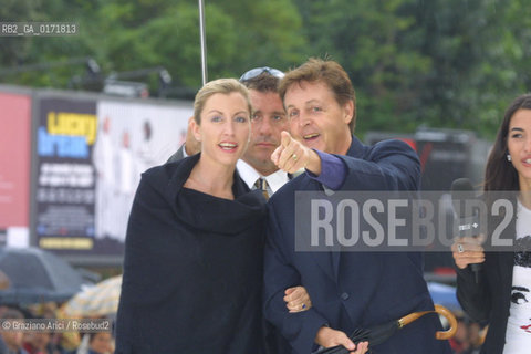 04/09 - VENICE - 58. INTERNATIONAL FILM FESTIVAL - TUESDAY - THE SINGER PAUL MCCARTNEY WITH HIS WIFE  - ©Graziano Arici/Rosebud2