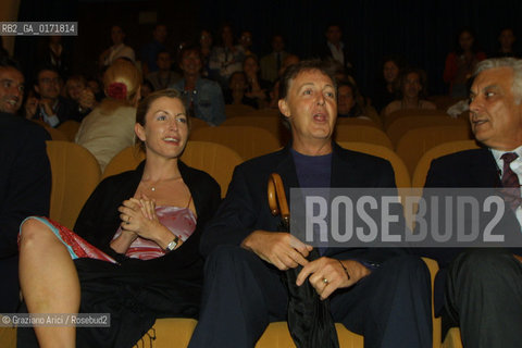 04/09 - VENICE - 58. INTERNATIONAL FILM FESTIVAL - TUESDAY - THE SINGER PAUL MCCARTNEY WITH HIS WIFE  - ©Graziano Arici/Rosebud2