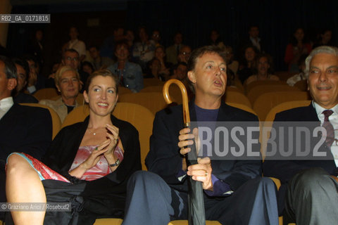 04/09 - VENICE - 58. INTERNATIONAL FILM FESTIVAL - TUESDAY - THE SINGER PAUL MCCARTNEY WITH HIS WIFE  - ©Graziano Arici/Rosebud2