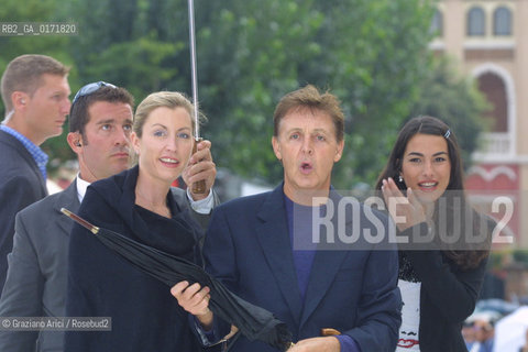 04/09 - VENICE - 58. INTERNATIONAL FILM FESTIVAL - TUESDAY - THE SINGER PAUL MCCARTNEY WITH HIS WIFE  - ©Graziano Arici/Rosebud2