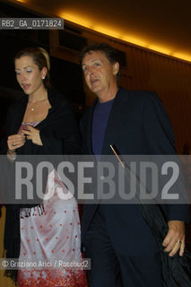 04/09 - VENICE - 58. INTERNATIONAL FILM FESTIVAL - TUESDAY - THE SINGER PAUL MCCARTNEY WITH HIS WIFE  - ©Graziano Arici/Rosebud2