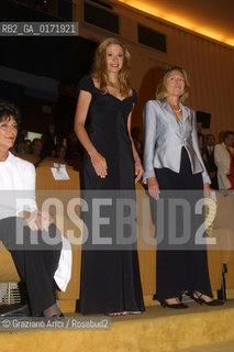 05/09 - VENICE - 58. INTERNATIONAL FILM FESTIVAL - THE TRIUMPH OF LOVE - THE ACTRESS MIRA SORVINO WITH THE DIRECTOR CLARE PEPLOE - ©Graziano Arici/Rosebud2 