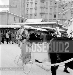 THE JAZZ SINGER AND TRUMPET PLAYER LOUIS ARMSTRONG WITH HIS WIFE IN GSTAAD (SWITZERLAND) - 1960 - © ARCHIVIO Graziano Arici/Rosebud2  / MUSICA JAZZ / TROMBETTISTA