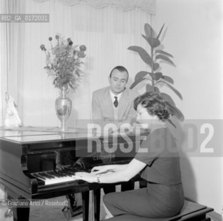 THE OPERA SINGER ROSANNA CARTERI WITH HER HUSBAND ALDO GROSOLI - PADOVA - 1960 © ARCHIVIO Graziano Arici/Rosebud2  / MUSICA / CANTANTE LIRICO