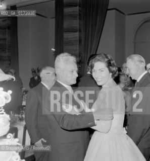 THE OPERA SINGER ROSANNA CARTERI ON HER WEDDING DAY - VERONA - 1959 © ARCHIVIO Graziano Arici/Rosebud2  / MUSICA / CANTANTE LIRICO / MATRIMONIO
