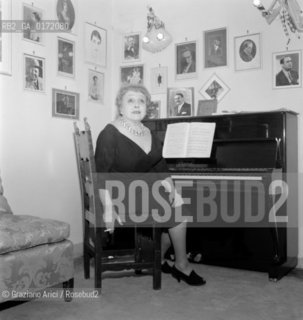 THE OPERA SINGER TOTI DAL MONTE AT HER HOME - 1961 © ARCHIVIO Graziano Arici/Rosebud2  / MUSICA/ CANTANTE LIRICO