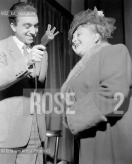 THE OPERA SINGER TOTI DAL MONTE WITH THE ACTOR CESCO BASEGGIO IN RAI - 1948 © ARCHIVIO Graziano Arici/Rosebud2  / MUSICA/ CANTANTE LIRICO