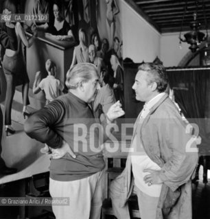 THE OPERA SINGER MARIO DEL MONACO WITH THE PAINTER GREGORIO SCILTIAN IN VENICE - 1968 - ©Graziano Arici/Rosebud2 / CANTANTE LIRICO / PITTORE / ARTE