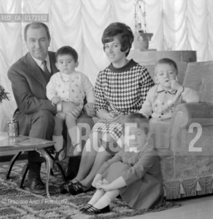 THE OPERA SINGER GASTONE LIMARILLI AT HOME WITH HIS FAMILY - ASOLO - 1961 © ARCHIVIO Graziano Arici/Rosebud2  / MUSICA/ CANTANTE LIRICO