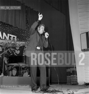 THE 2ND YOUNG SINGERS FESTIVAL IN MESTRE (VENICE) : THE SINGER DOMENICO MODUGNO - 1972 - © ARCHIVIO Graziano Arici/Rosebud2  / MUSICA POP / CANTANTE