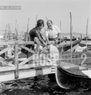THE OPERA SINGER ANNA MOFFO WITH THE OPERA SINGER ROBERT MERRIL - VENEZIA - 1961 © ARCHIVIO Graziano Arici/Rosebud2  / MUSICA / CANTANTE LIRICO