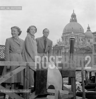 THE PRINCE OF LIPPE BERNARDO OF HOLLAND WITH HIS FAMILY IN VENICE - 1953 - © ARCHIVIO Graziano Arici/Rosebud2  / NOBILTA / PRINCIPE