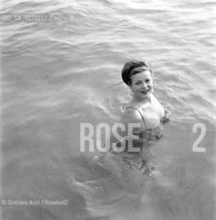 THE OPERA SINGER  MARCELLA POBBE IN THE VENICE LIDO BEACH - 1962 © ARCHIVIO Graziano Arici/Rosebud2  / MUSICA/ CANTANTE LIRICO