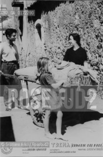 A SEQUENCE FROM THE MOVIE LA TERRA TREMA DIRECTED BY LUCHINO VISCONTI - 1948 - IX INTERNATIONAL FILM FESTIVAL IN VENICE - © ARCHIVIO Graziano Arici/Rosebud2  / SCENA DAL FILM / CINEMA / MOSTRA DEL CINEMA