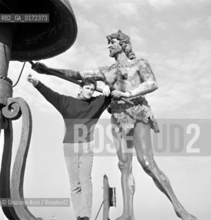 THE  SINGER AND COMPONIST PINO DONAGGIO - VENICE - 1960 © ARCHIVIO Graziano Arici/Rosebud2  / MUSICA LEGGERA / POP ROCK / COMPOSITORE