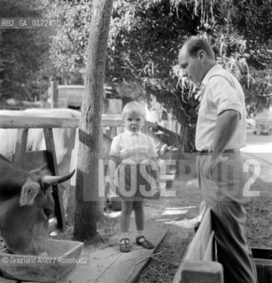 PRINCESS MARIA PIAS DI SAVOIA SON AT HOME IN THE VILLA IN PRATOLINO - 1961 - © ARCHIVIO Graziano Arici/Rosebud2  / NOBILI /