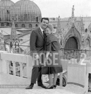 THE OPERA SINGER RENATA SCOTTO WITH HER HUSBAND THE VIOLINIST LORENZO ANSELMI IN VENICE - 1962  © ARCHIVIO Graziano Arici/Rosebud2  / MUSICA / MUSICA LIRICA / CANTANTE / VIOLINISTA