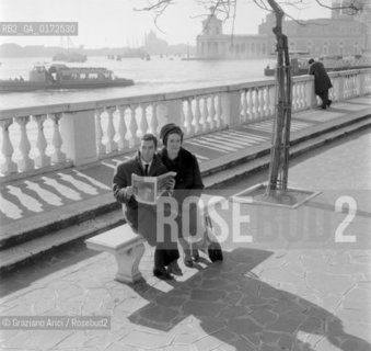 THE OPERA SINGER JOAN SUTHERLAND WITH HER HUSBAND IN VENICE - 1961  © ARCHIVIO Graziano Arici/Rosebud2  / MUSICA / MUSICA LIRICA / CANTANTE