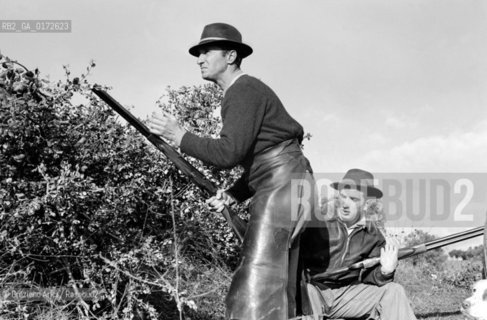 LOUIS MIGUEL DOMINGUIN, TORERO , IN SPAIN - 1961 © ARCHIVIO Graziano Arici/Rosebud2  / TORERO / FUCILE