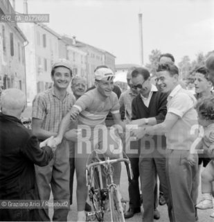 THE CYCLIST GUIDO DE ROSSO IN FARRA DI SOLIGO - 1961 - © ARCHIVIO Graziano Arici/Rosebud2  / SPORT / CICLISTA / BICICLETTA