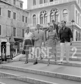 THE PRINCESS PAOLA DI LIEGI AND HUSBAND ALBERTO DI LIEGI WITH THE COUNTESS ARABELLA LACLOCHE AND HUSBAND FILIPPO LACLOCHE - VENICE - 196? - © ARCHIVIO Graziano Arici/Rosebud2  / NOBILI / PRINCIPI / CONTI