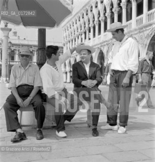 THE PRODUCER JERRY WALD IN VENICE - 195? © ARCHIVIO Graziano Arici/Rosebud2  /CINEMA / PRODUTTORE
