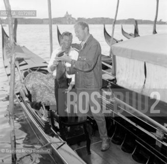 THE SCULPTOR LYNN CHADWICK IN VENICE - 1956 - © ARCHIVIO Graziano Arici/Rosebud2  / ARTE / SCULTORE