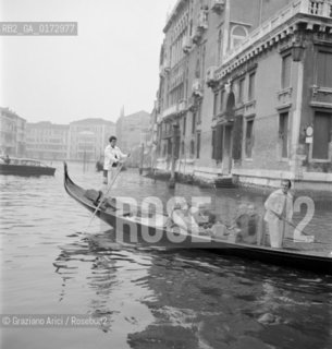 THE PRESIDENT OF THE GERMAN FEDERAL REPUBLIC HINEMANN ON A GONDOLA IN VENICE - 1977  © ARCHIVIO Graziano Arici/Rosebud2  / POLITICA / PRESIDENTE / GONDOLA
