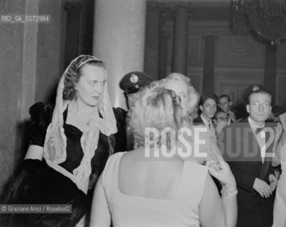 THE OPERA SINGER ANNA MARIA LONGOBARDI IN VENICE - 1949 © ARCHIVIO Graziano Arici/Rosebud2  / MUSICA/ CANTANTE LIRICO