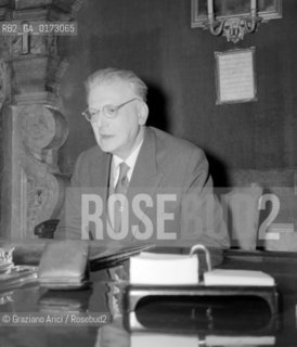 THE MAJOR OF VENICE TOGNAZZI IN HIS STUDIUM - VENICE - 195? ©Graziano Arici/Rosebud2 / POLITICA / SINDACO