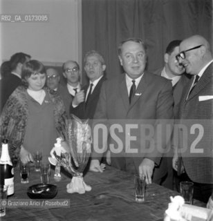 THE POLITICIAN ALEXEI ADGIUBEI WITH HIS WIFE,THE DAUGHTER OF NIKITA KRUSCEV IN VENICE - 1963 © ARCHIVIO Graziano Arici/Rosebud2  / VARIE / POLITICA / KHRUSHCHEV / CHRUSCEV